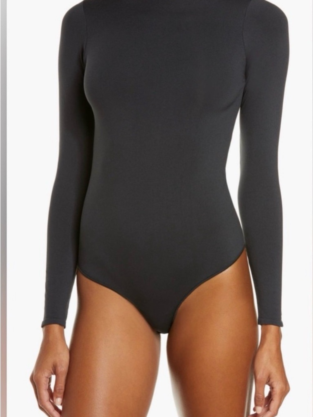 SKIMS NWT ESSENTIAL BODYSUITS
CREW NECK LONG SLEEVE BODYSUIT XXSXS
